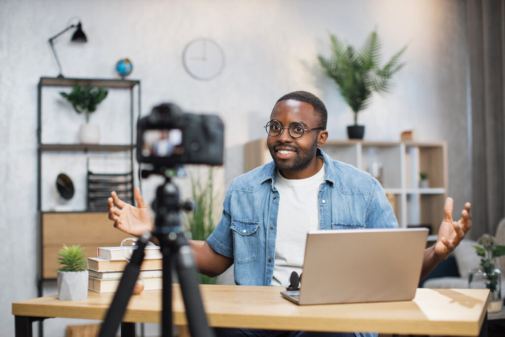 Exploring the Opportunity of Live Shopping with Instagram